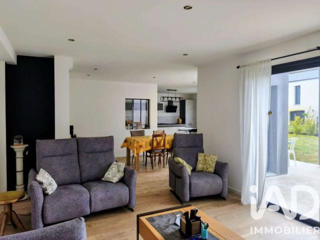Vente maison 6 pièces La Chapelle des Fougeretz 35