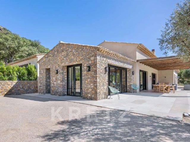 Vente maison 6 pièces La Môle 83