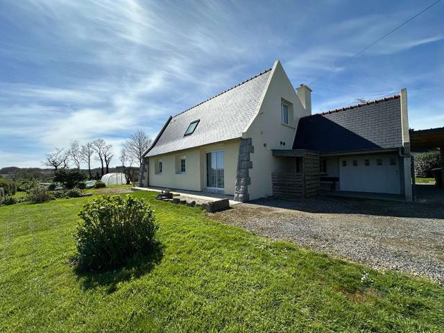 Vente maison 6 pièces Lampaul Guimiliau 29