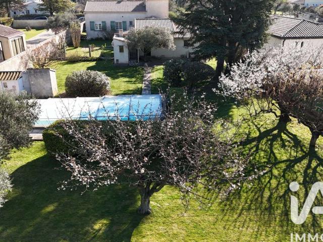 Vente maison 6 pièces Lapalud 84