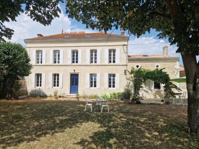 Vente maison 6 pièces Courcelles 17