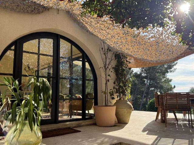 Vente maison 6 pièces Les Baux de Provence 13