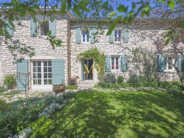 Vente maison 6 pièces Murs 84