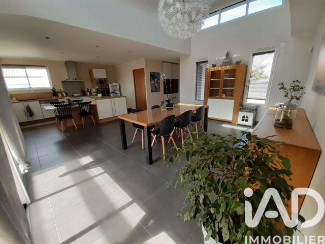 Vente maison 6 pièces Saint Denis la Chevasse 85