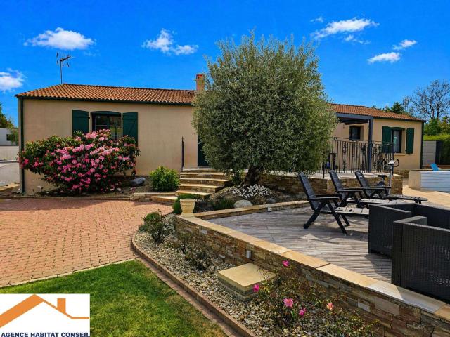 Vente maison 6 pièces Saint Denis la Chevasse 85