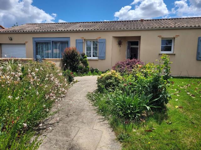 Vente maison 6 pièces Saint Étienne du Bois 85
