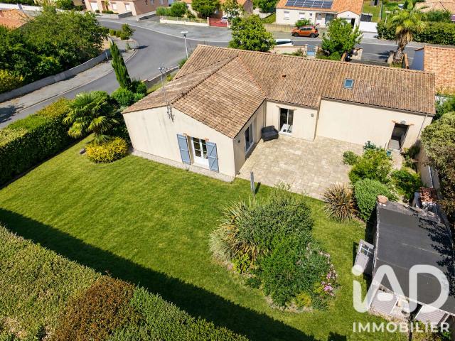 Vente maison 6 pièces Saint Étienne du Bois 85