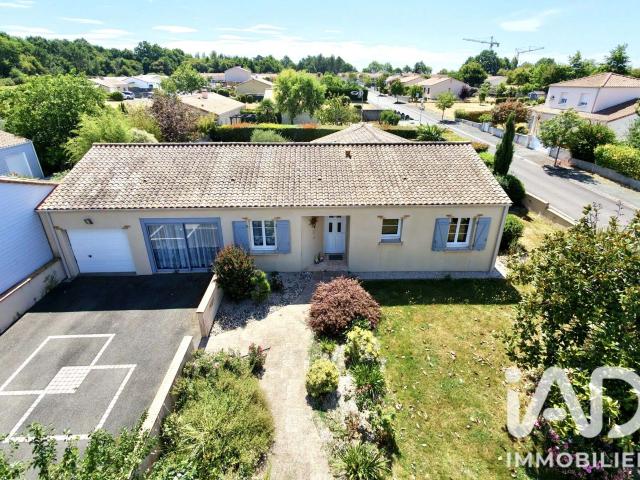 Vente maison 6 pièces Saint Étienne du Bois 85