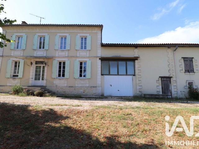 Vente maison 6 pièces Saint Martin de Coux 17