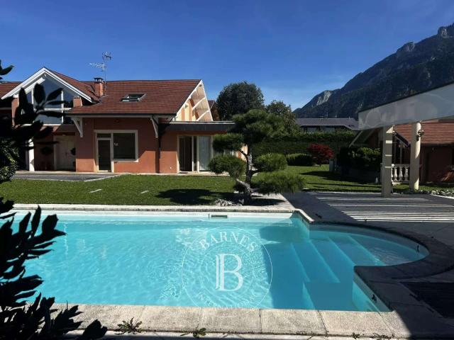 Vente maison 6 pièces Saint Pierre en Faucigny 74