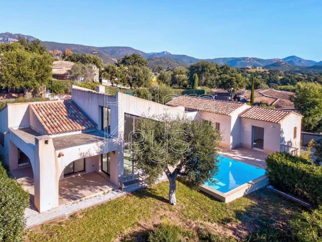 Vente maison 6 pièces Saint Raphaël 83