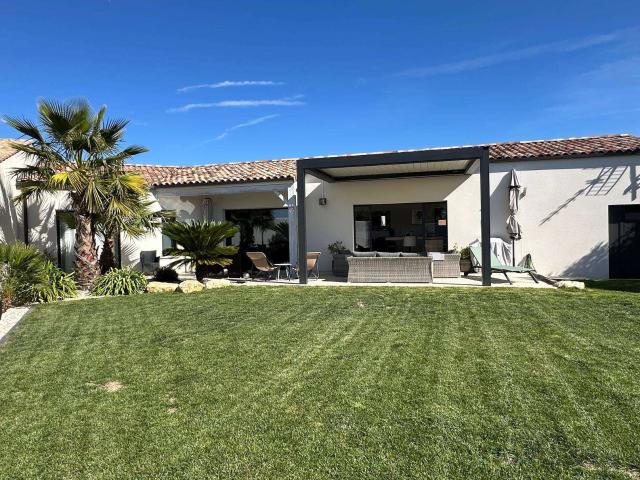 Vente maison 6 pièces Saint Xandre 17