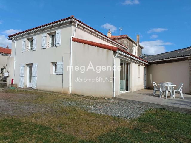 Vente maison 6 pièces Sainte Hermine 85