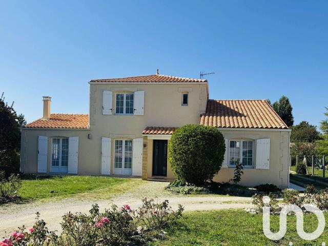 Vente maison 6 pièces Saintes 17