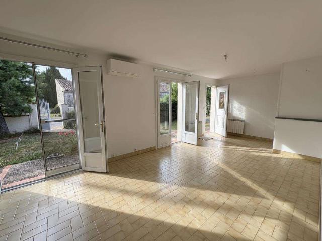 Vente maison 6 pièces Saintes 17