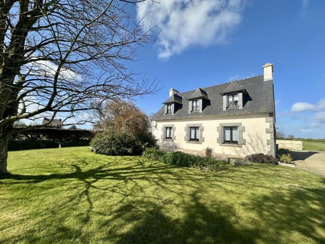 Vente maison 6 pièces Ploëzal 22