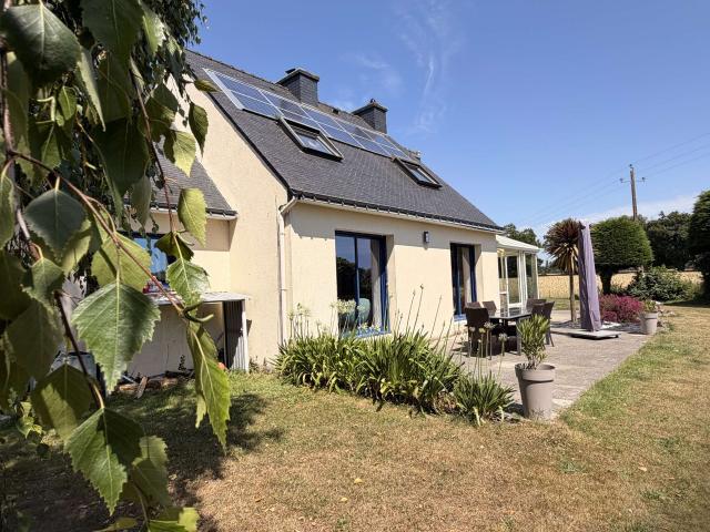 Vente maison 6 pièces Plougoumelen 56