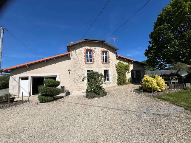 Vente maison 6 pièces Les Herbiers 85