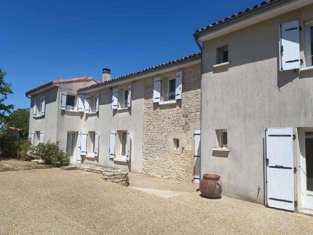 Vente maison 6 pièces Ruffec 16