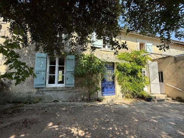 Vente maison 6 pièces Ruffec 16