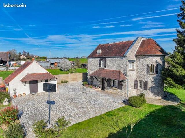 Vente | Maison | 6p | 4ch | 173 m² | Amilly | Terrasse · Jardin
