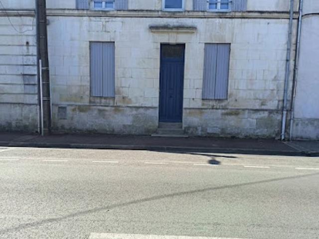 Vente Maison 8 pièces 104.89 m2 Saintes