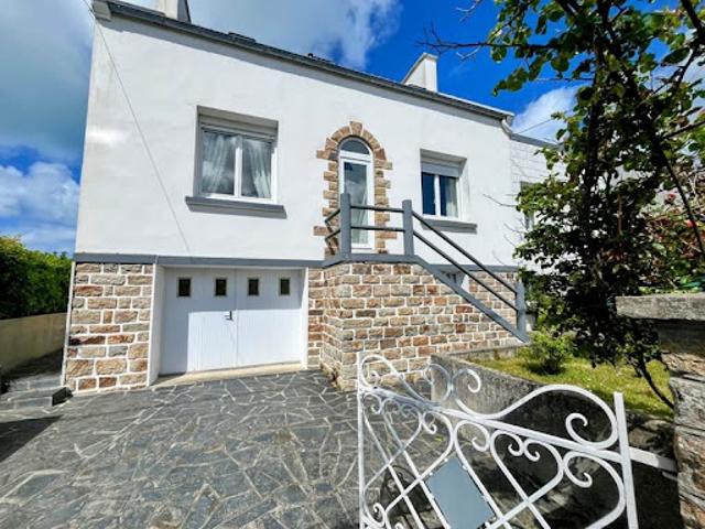 Vente Maison 8 pièces 124 m2 Ploudalmézeau