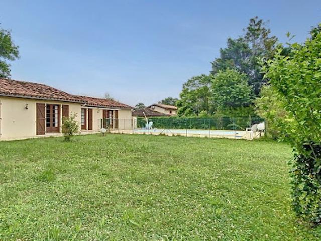 Vente Maison 8 pièces 136 m2 Castéra Verduzan