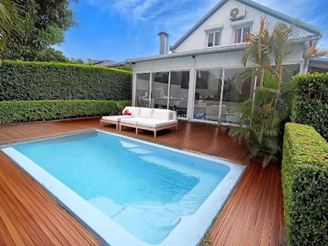 Vente Maison 8 pièces 136 m2 Sainte rose