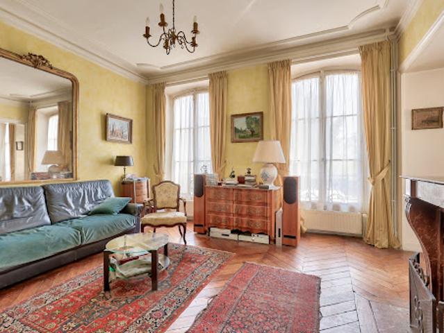 Vente Maison 8 pièces 137 m2 Clamart
