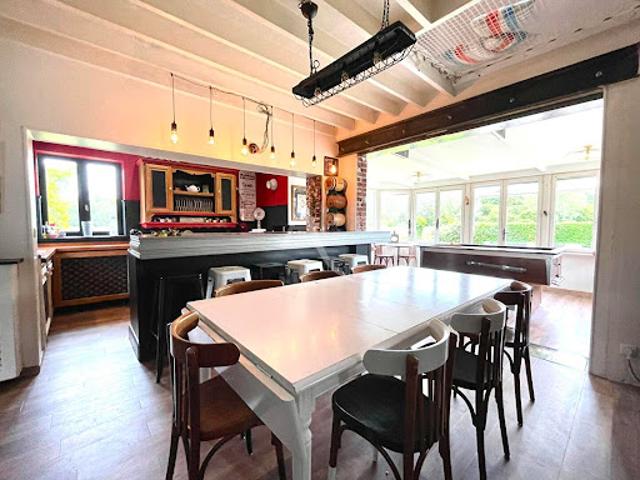 Vente Maison 8 pièces 138 m2 Rue