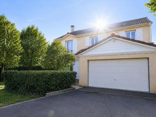 Vente Maison 8 pièces 144 m2 Epône