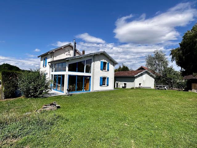 Vente Maison 8 pièces 144 m2 Lerrain