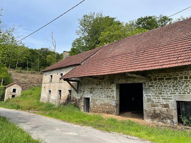 Vente Maison 8 pièces 144 m2 Saint Goussaud