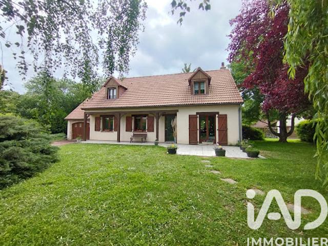 Vente Maison 8 pièces 145 m2 Courcelles la Forêt
