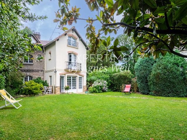 Vente Maison 8 pièces 145 m2 Garches