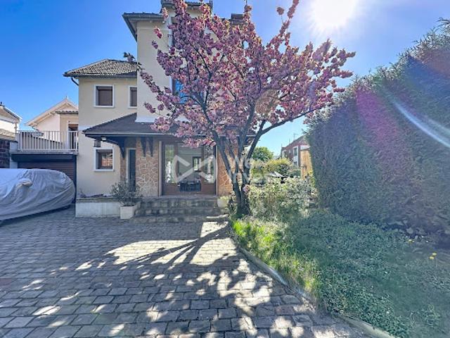 Vente Maison 8 pièces 148 m2 Colombes