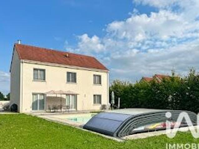 Vente Maison 8 pièces 148 m2 Savigny sur Clairis