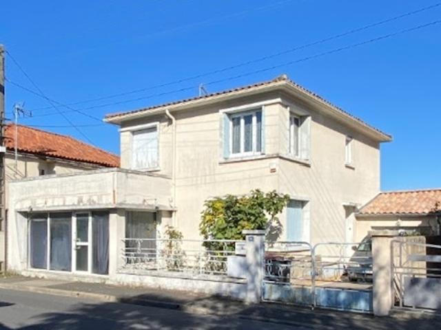 Vente Maison 8 pièces 140 m2 Angouleme