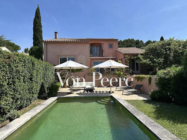 Vente Maison 8 pièces 140 m2 Pujaut