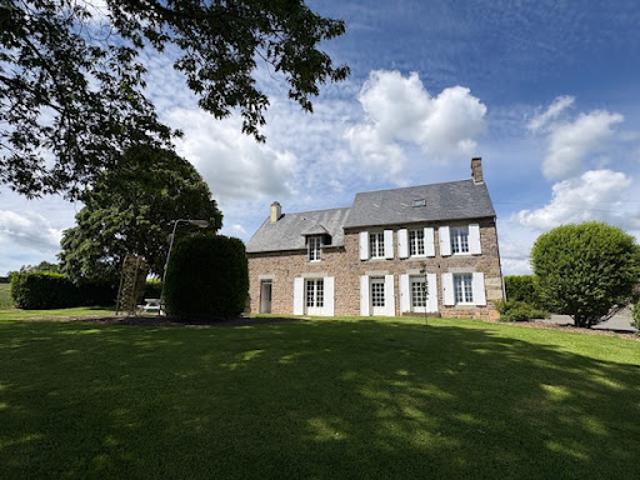 Vente Maison 8 pièces 140 m2 Souleuvre en Bocage
