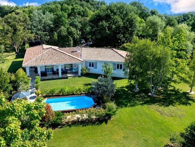 Vente Maison 8 pièces 141 m2 Cazaubon