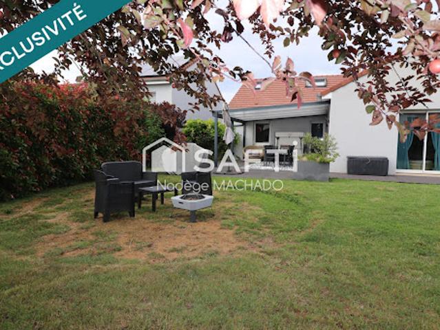 Vente Maison 8 pièces 155 m2 Avril