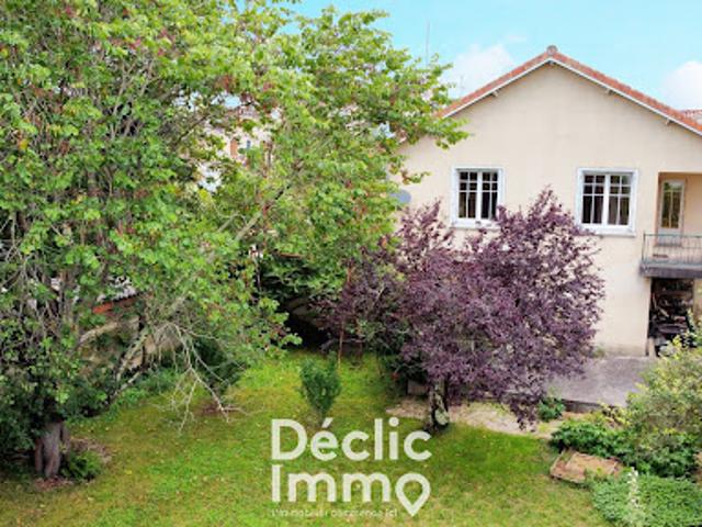 Vente Maison 8 pièces 155 m2 Angouleme