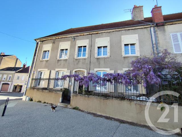 Vente Maison 8 pièces 155 m2 Châteaumeillant