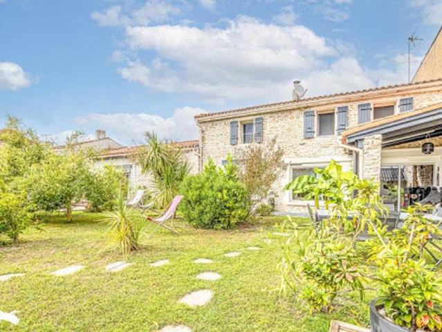 Vente Maison 8 pièces 155 m2 Saint Pierre d'Amilly