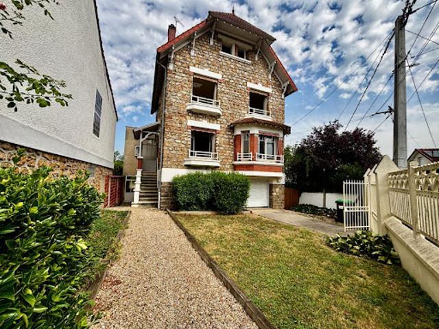 Vente Maison 8 pièces 155 m2 Sainte genevieve des bois