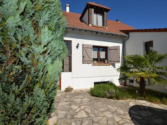 Vente Maison 8 pièces 156 m2 Sainte genevieve des bois