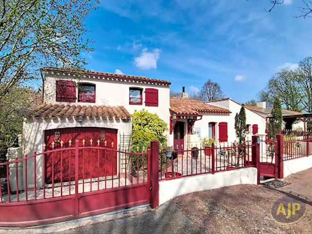 Vente Maison 8 pièces 151.72 m2 La Roche sur Yon