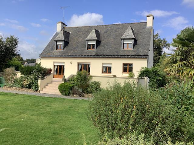 Vente Maison 8 pièces 152 m2 Plouguenast Langast